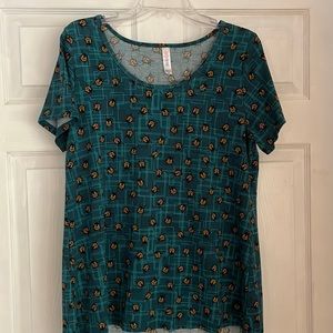 Lularoe classic tee, ladybug print